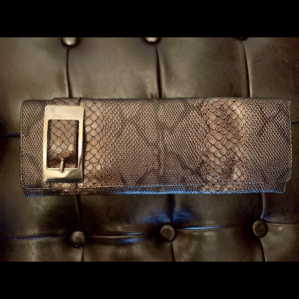 Cute clutch